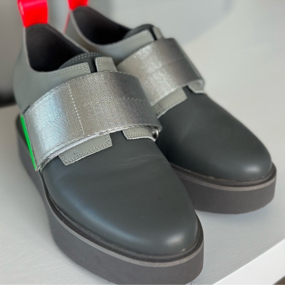 EUC United Nude Gray and Silver Shoes